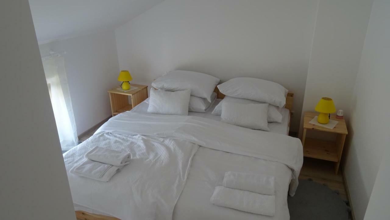 Apartman Marija 카스타브 외부 사진